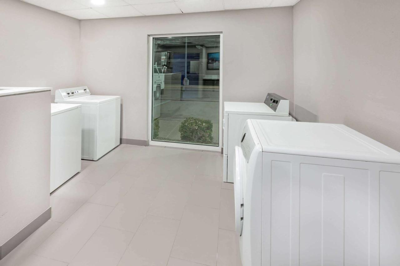 Hawthorn Extended Stay By Wyndham Ardmore Bagian luar foto