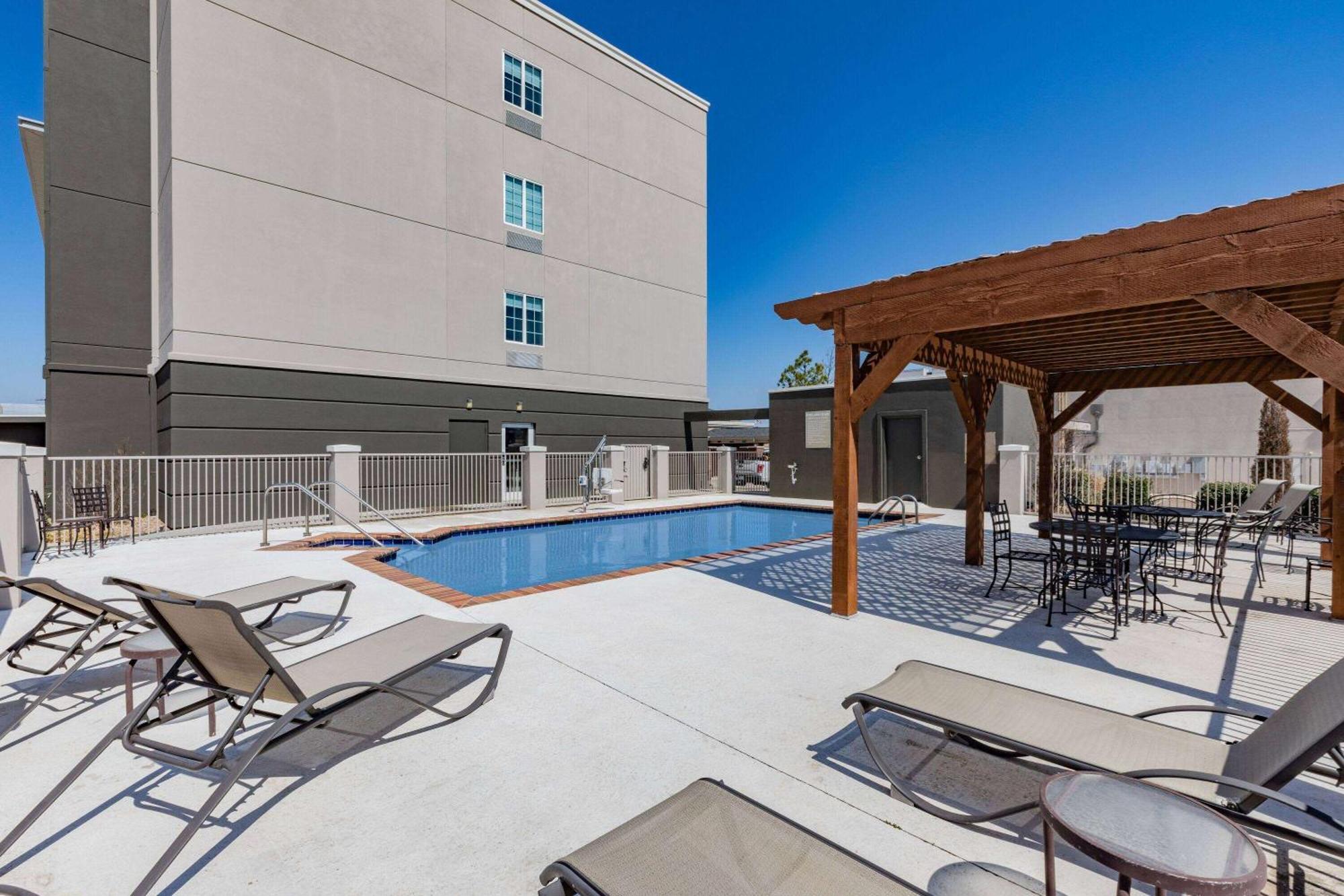 Hawthorn Extended Stay By Wyndham Ardmore Bagian luar foto